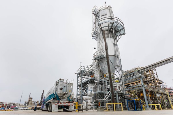 ExxonMobil large-scale advanced recycling facility