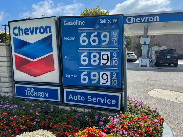 California set to regulate profit margins for gasoline refiners