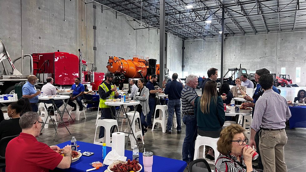 5 - group eating.jpg