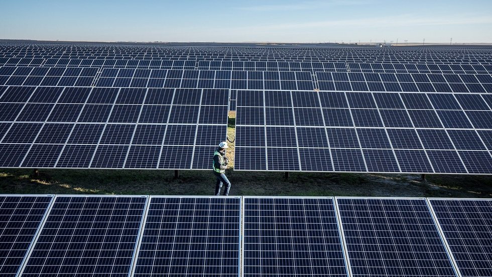 PCL Construction's solar division secures over $1 billion in new projects