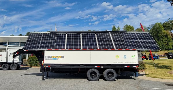 United Rentals adds HIPOWER EHR solar battery generators to North American fleet